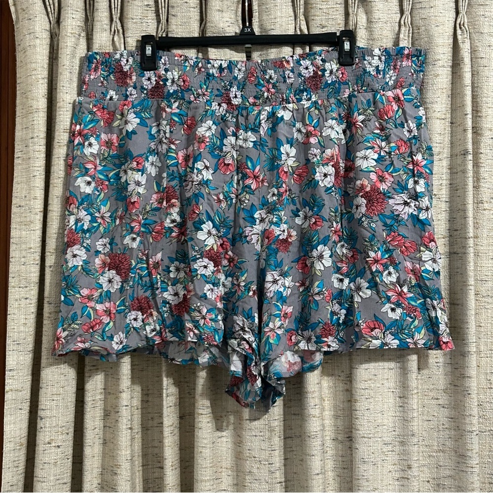 Torrid 5 Inch Gauze High-Rise Smocked Waist Short - 4X